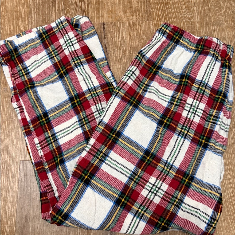 Plaid Women’s Pajamas in Red and White